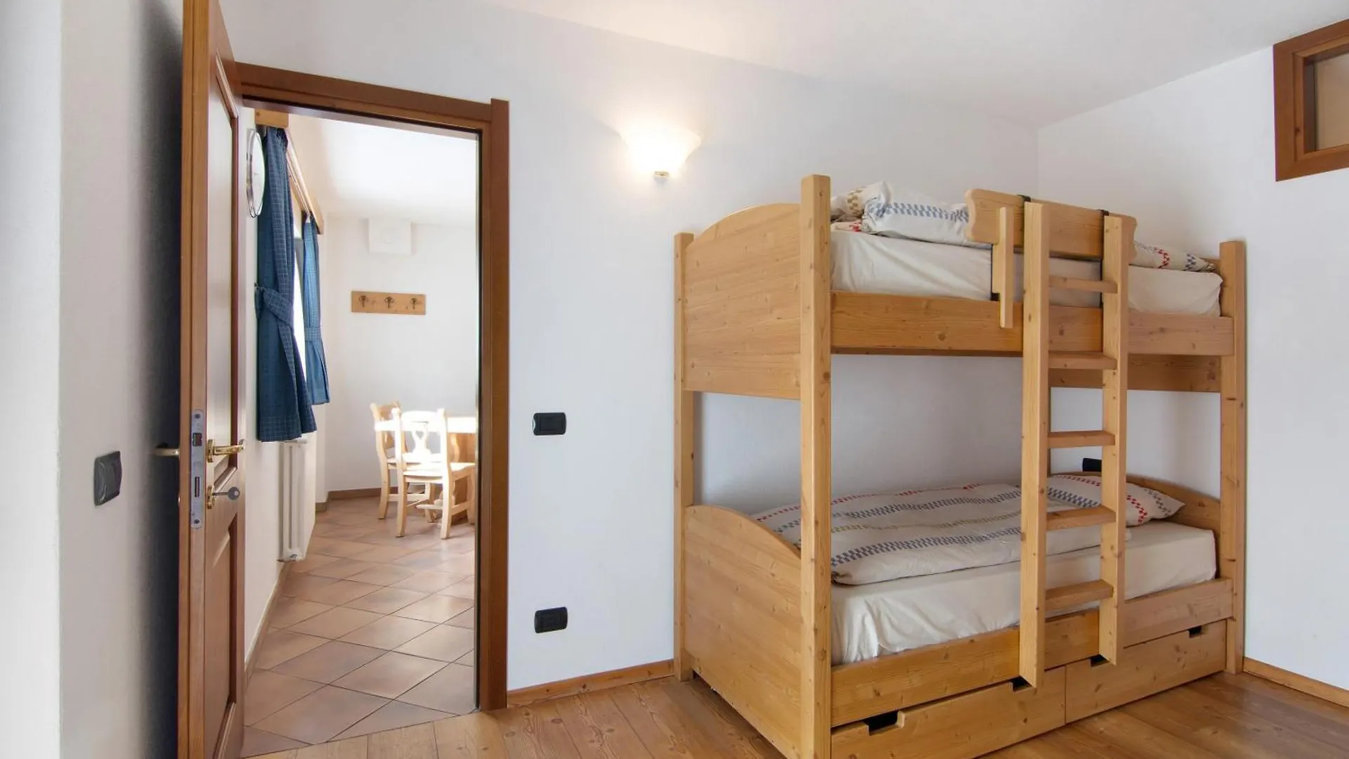 Apart Otel Residence Larice Bianco App N5 Campodolcino İtalya